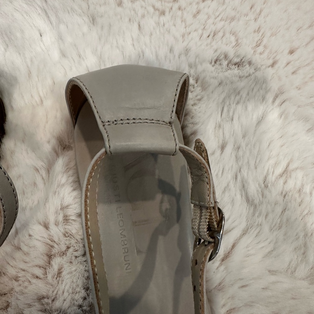 Attilio Giusti Leombruni Gray Floral Sandals - Picture 3 of 6
